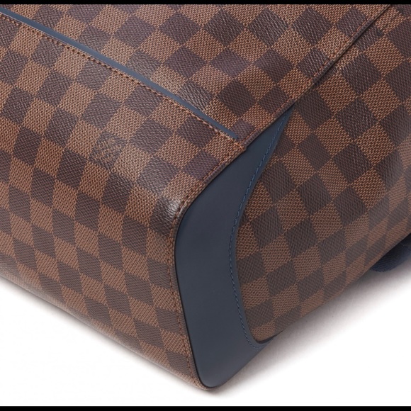 Louis Vuitton Damier Ebene Runner Backpack in excellent condition - come… - Picture 4 of 8